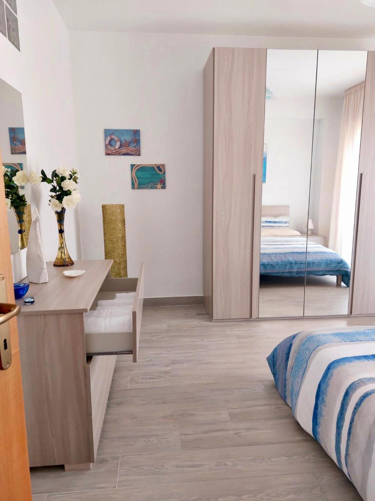 Vistamare Apartments Реджо ди Калабрия Екстериор снимка