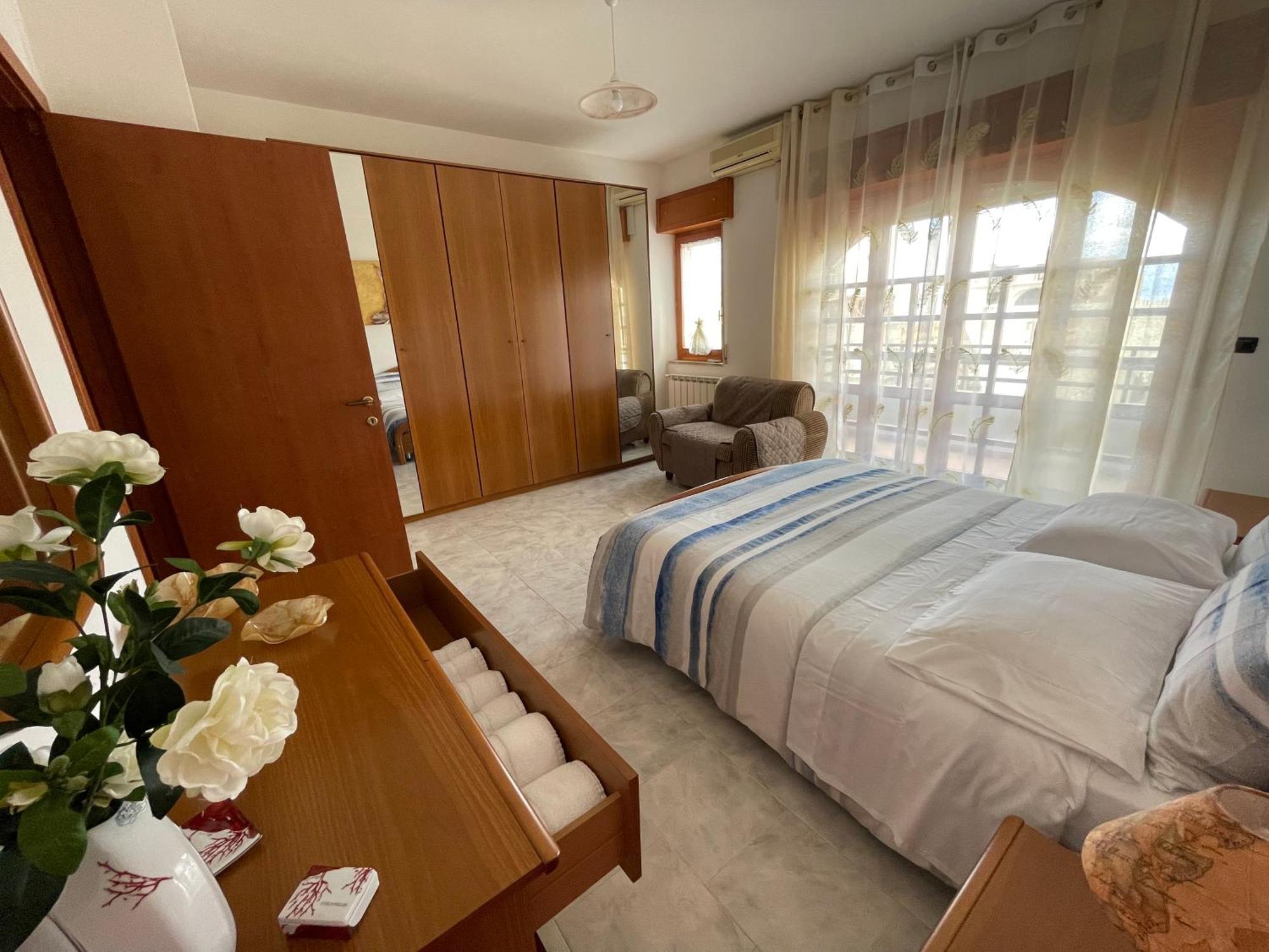 Vistamare Apartments Реджо ди Калабрия Екстериор снимка